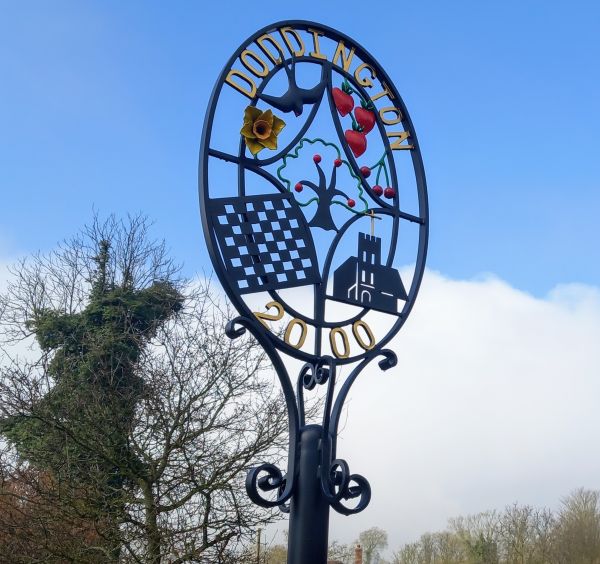 Doddington village sign
